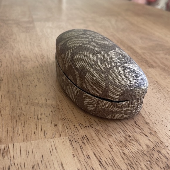 Marc Jacobs Sunglasses W/ Coach Case - Picture 17 of 17